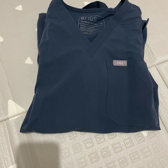 Figs dark harbor Catarina scrub top - Picture 2 of 2